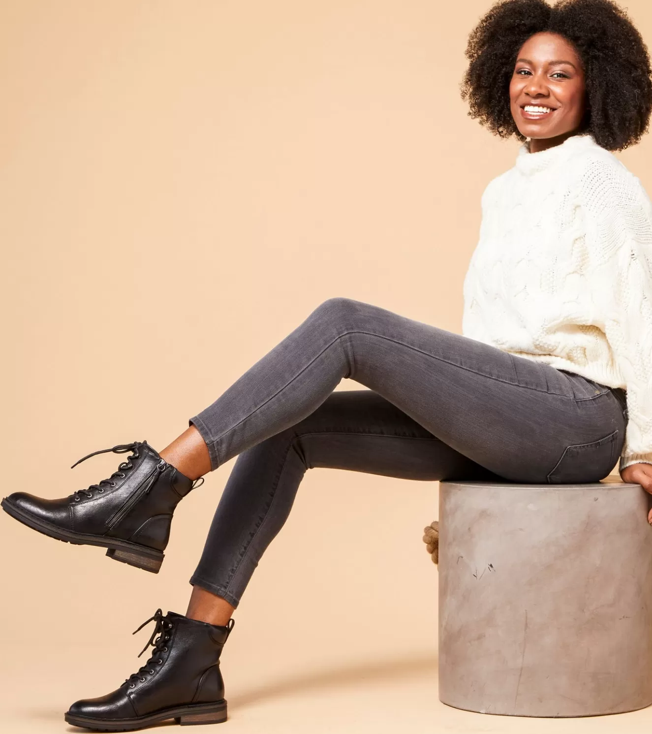 amysue_lace_up_bootie_7-1.webp Amysue Lace Up Bootie^Baretraps Discount